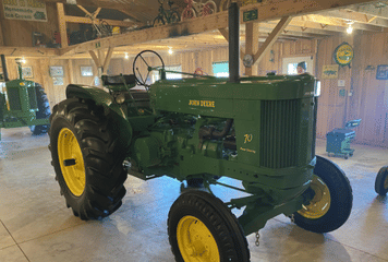Main image John Deere 70