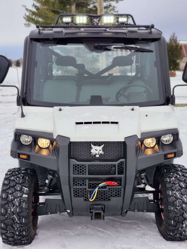 Image of Bobcat UV34XL equipment image 1