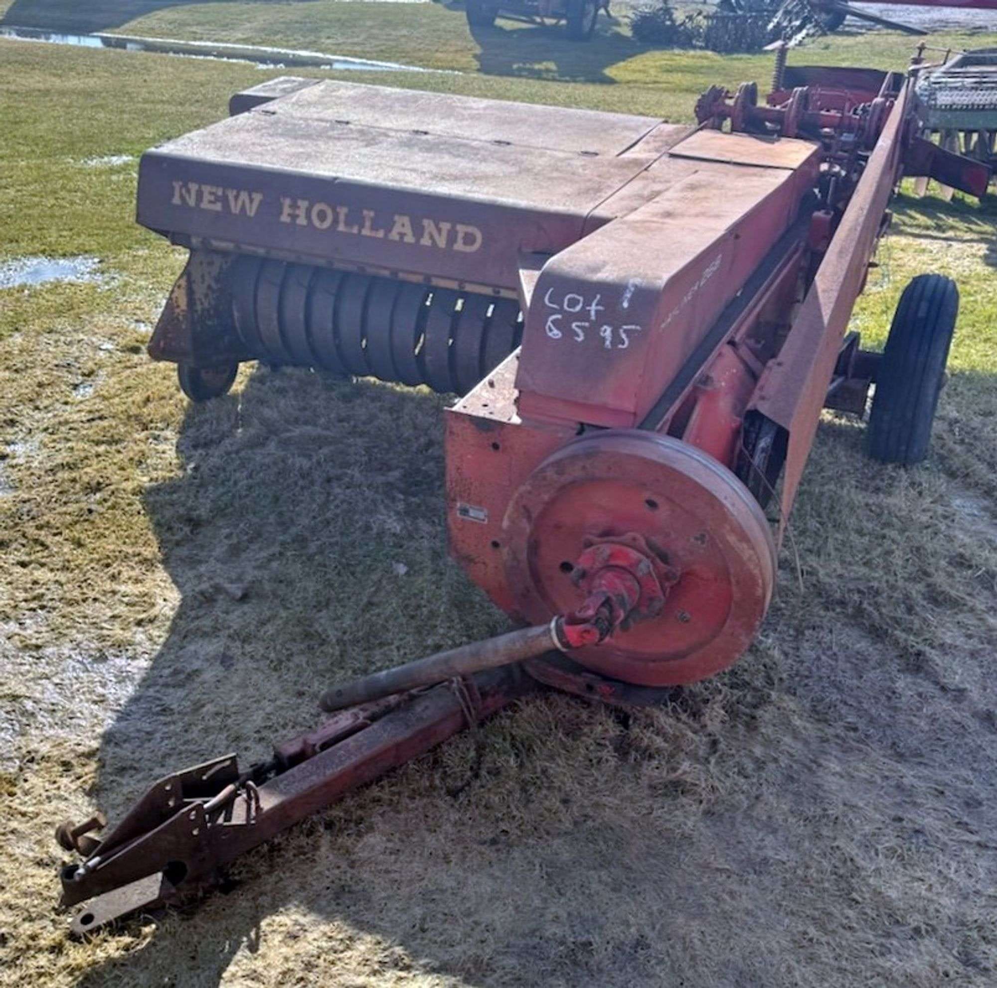 New Holland 268 Equipment Image0
