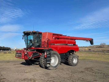 Main image Case IH 8230