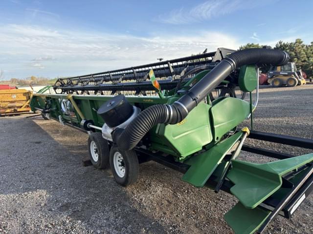 Image of John Deere 635F equipment image 3