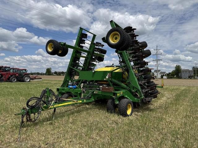 Image of John Deere 1890 equipment image 2