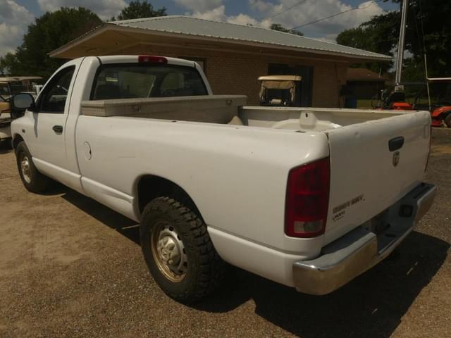 Image of Dodge Ram 2500 equipment image 3