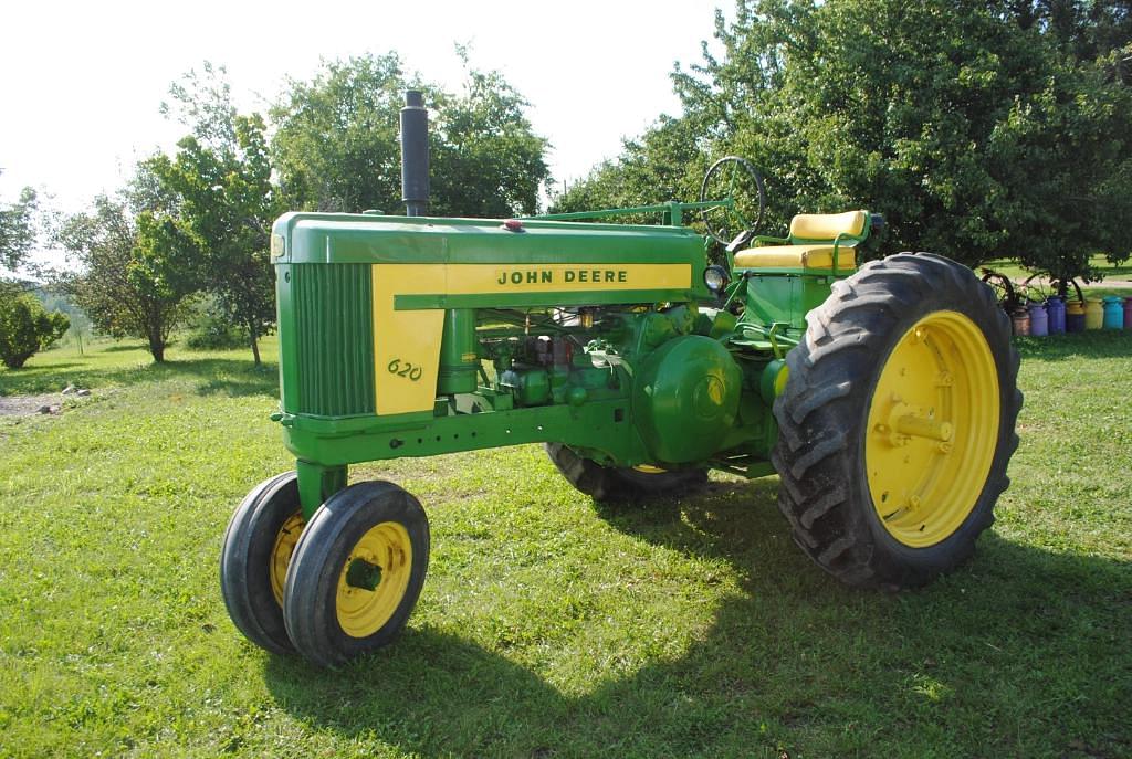 Image of John Deere 620 Primary image