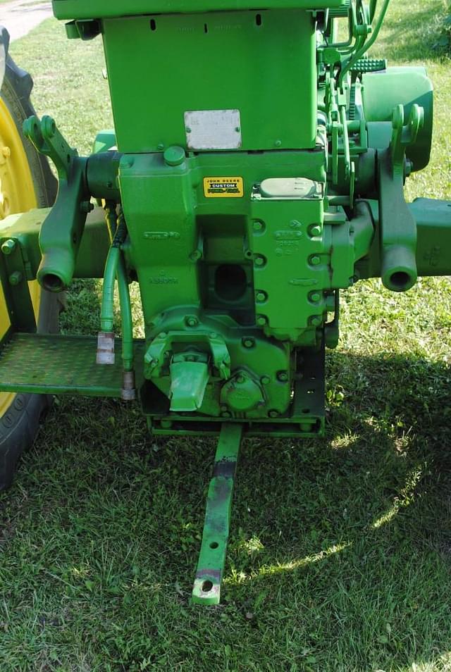 Image of John Deere 620 equipment image 4