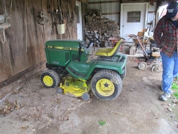 Main image John Deere 318