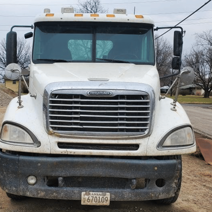 Main image Freightliner Columbia 120