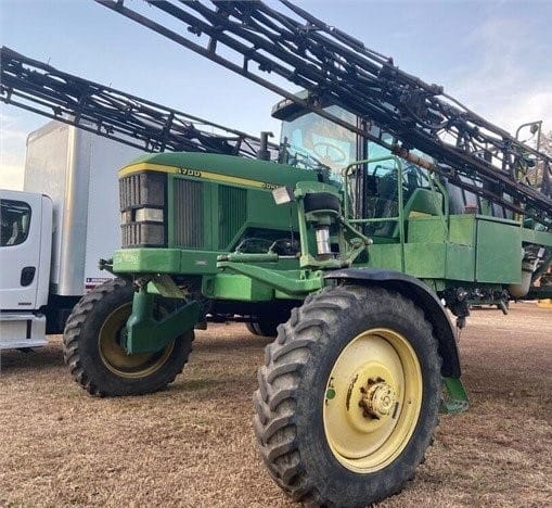 Main image John Deere 4700