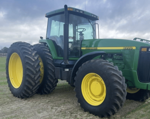 Main image John Deere 8200