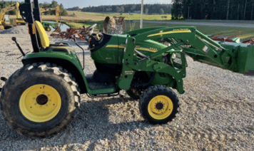 Main image John Deere 3320