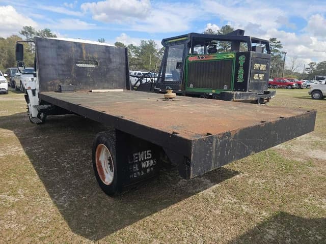 Image of International 4300 equipment image 2