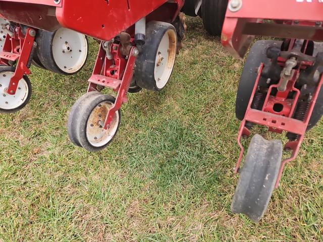 Image of White 6100 equipment image 4