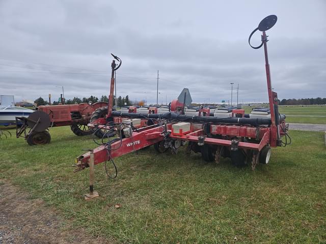 Image of White 6100 equipment image 1