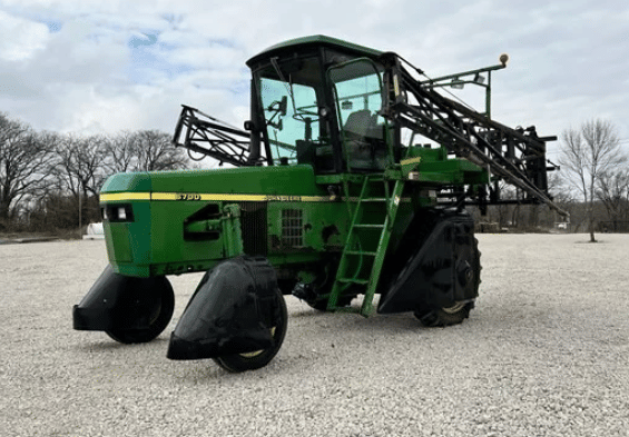 Main image John Deere 6700