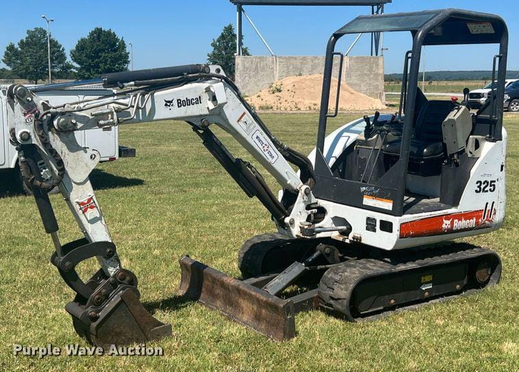 Main image Bobcat 325