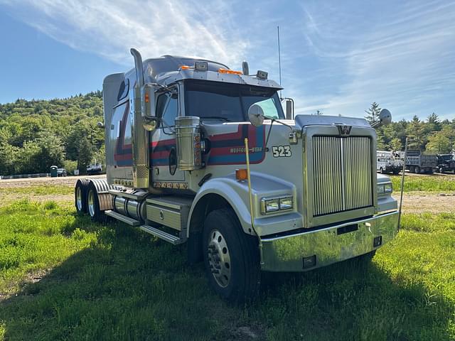 Image of Western Star 4900 equipment image 2