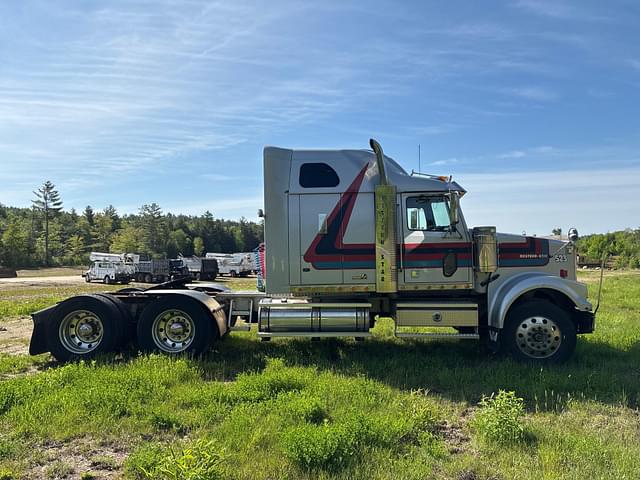 Image of Western Star 4900 equipment image 3