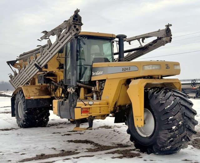 Image of Ag-Chem Terra-Gator 8203 equipment image 2