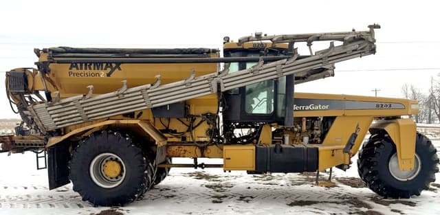 Image of Ag-Chem Terra-Gator 8203 equipment image 3
