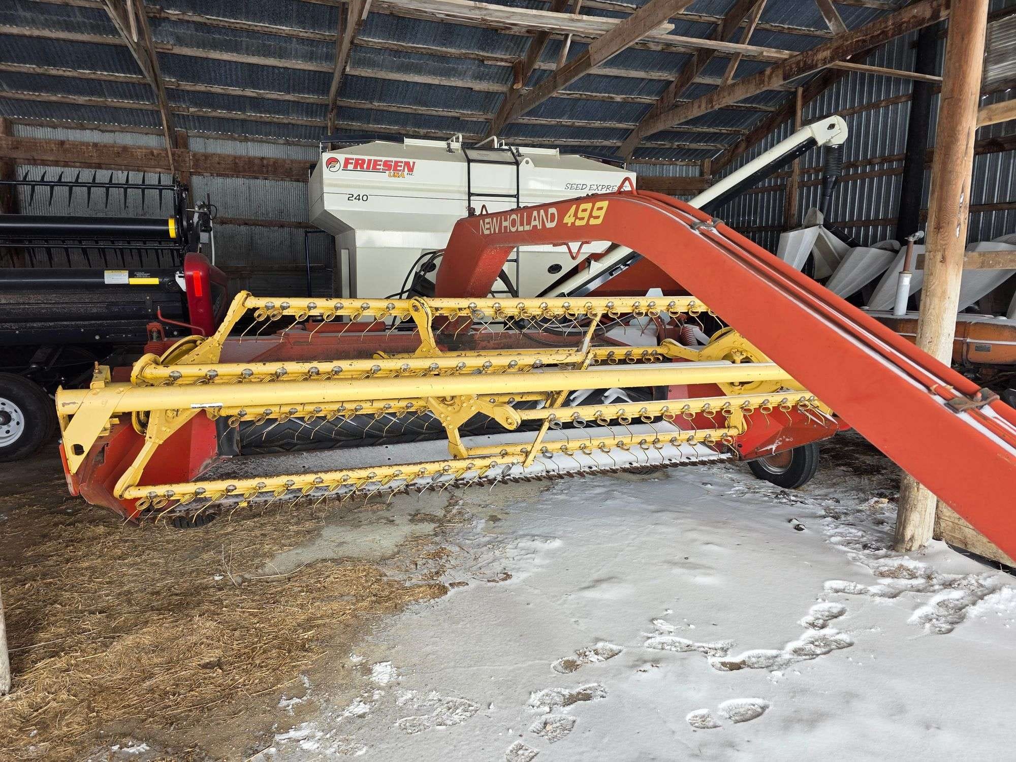 New Holland 499 Equipment Image0