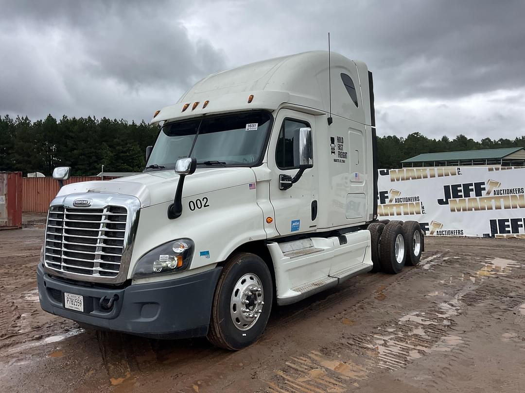 Image of Freightliner Cascadia Primary image