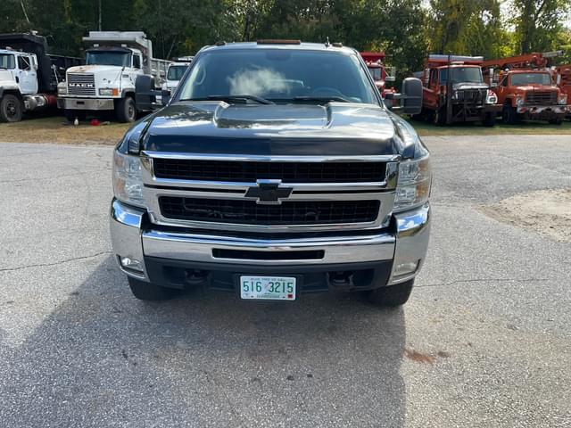 Image of Chevrolet Silverado equipment image 1