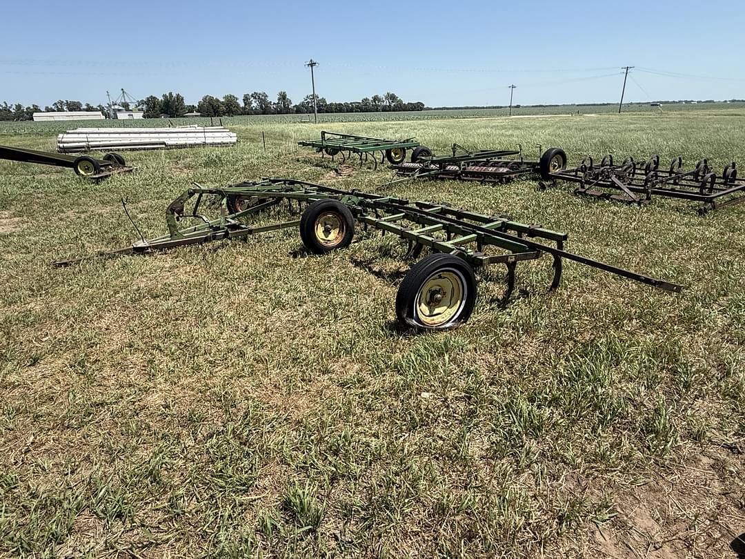 Image of John Deere Undetermined Primary Image