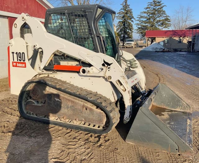 Image of Bobcat T190 equipment image 3