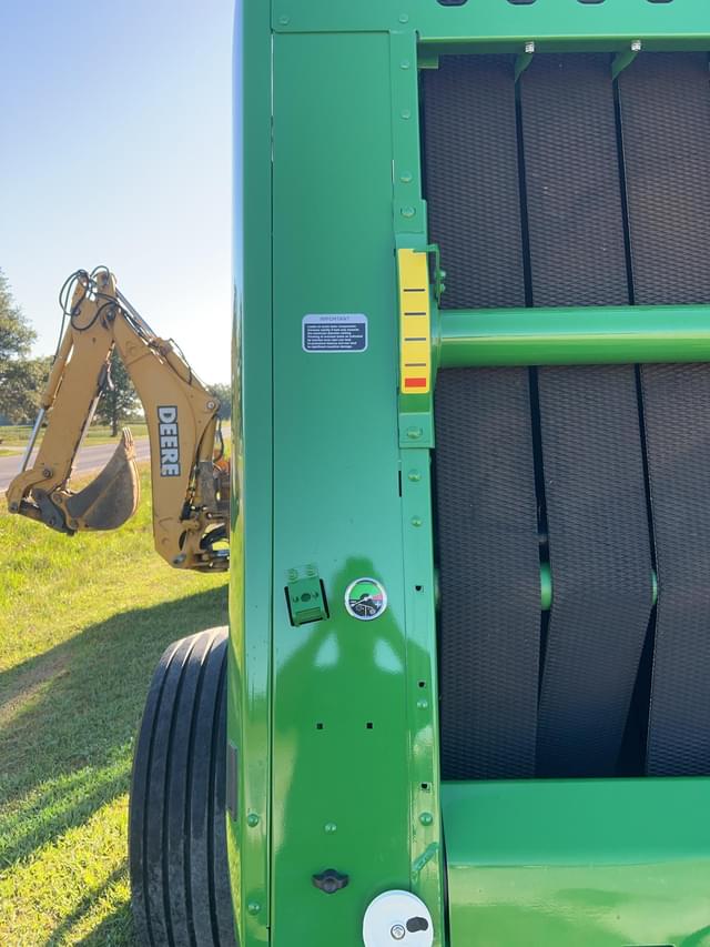 Image of John Deere 560M equipment image 4