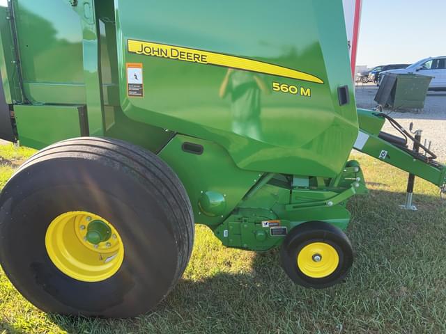 Image of John Deere 560M equipment image 2