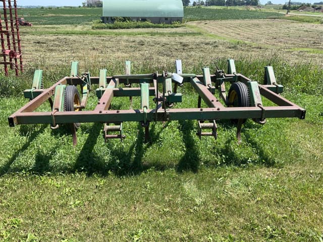 Image of John Deere 1600 equipment image 1