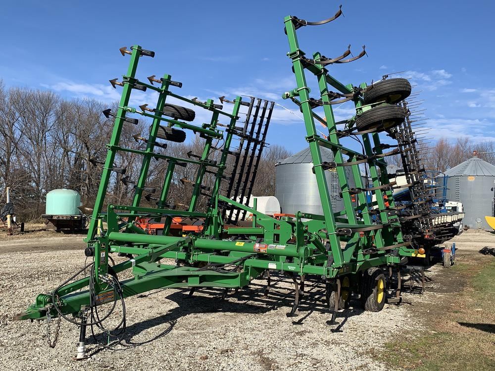 Main image John Deere 2210