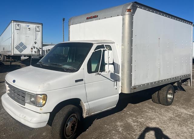 Image of Ford Econoline equipment image 1