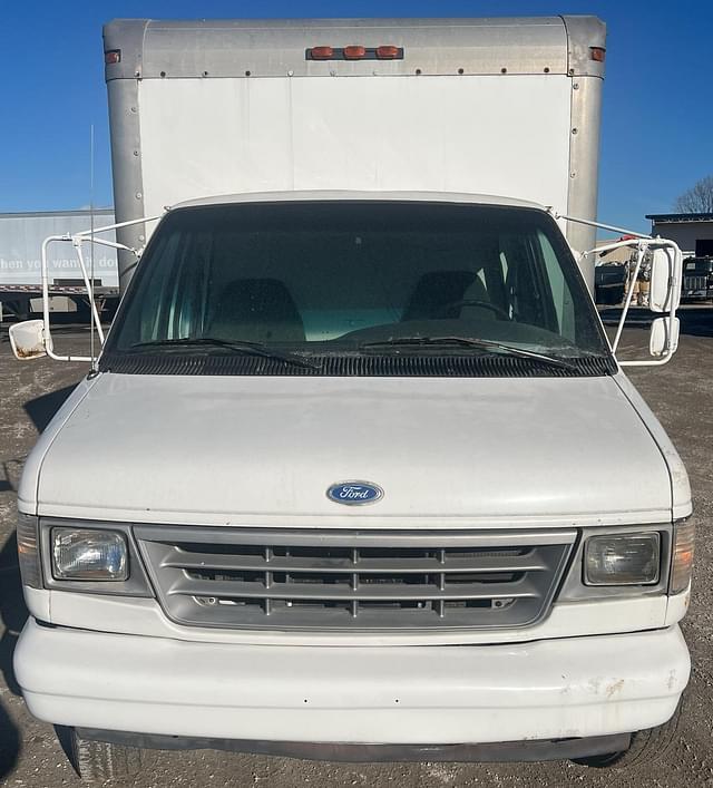 Image of Ford Econoline equipment image 2