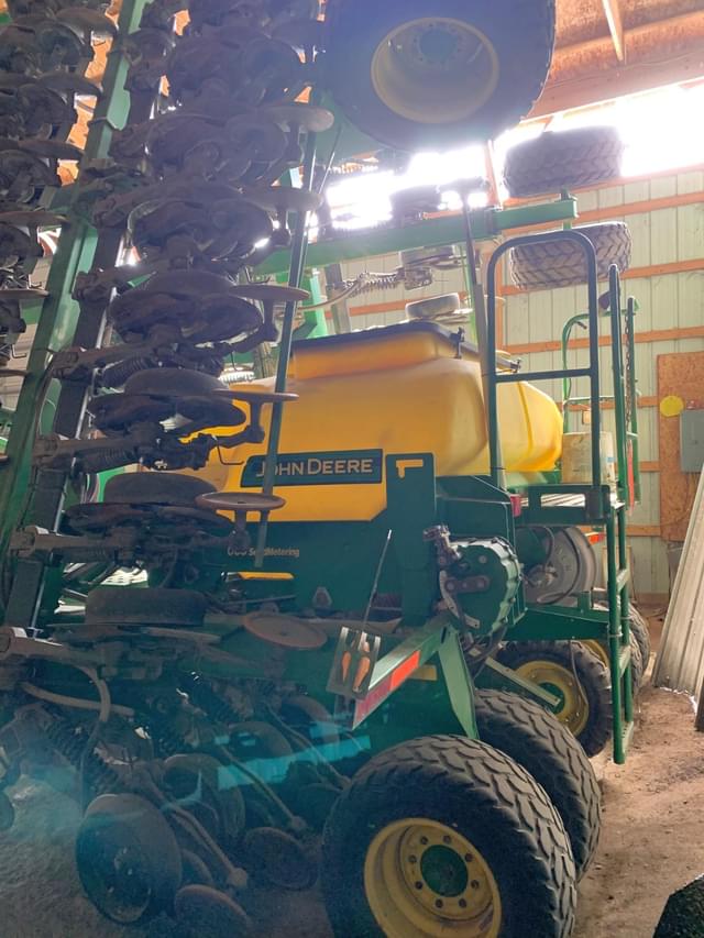 Image of John Deere 1890 equipment image 2