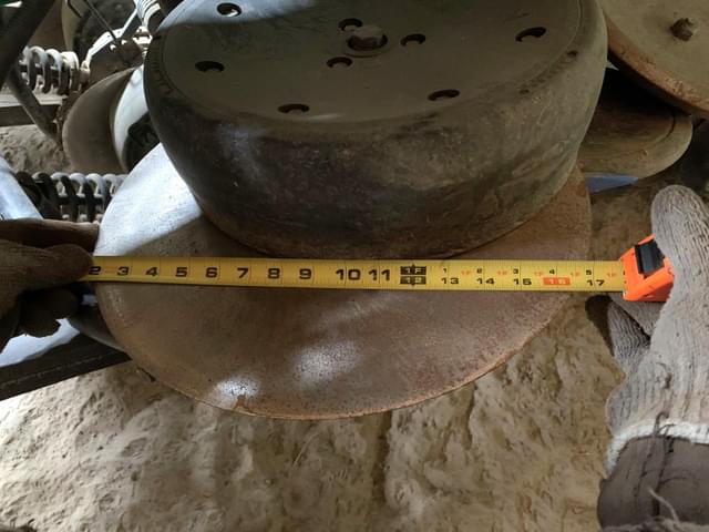 Image of John Deere 1890 equipment image 3