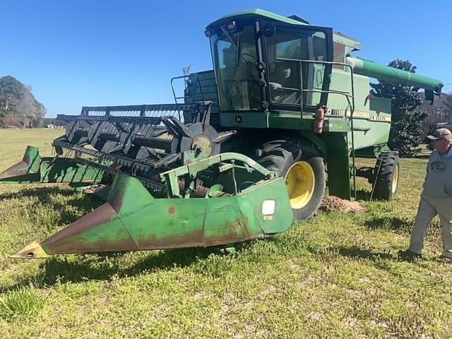 Image of John Deere 7720 Titan II equipment image 1