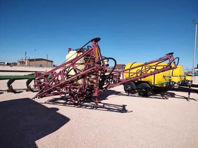 Image of Hardi Mega 350 equipment image 4