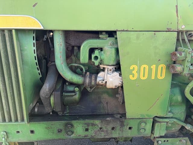 Image of John Deere 3010 equipment image 2