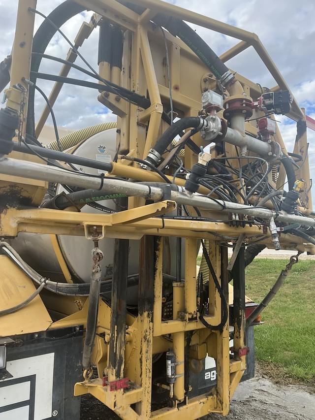 Image of Ag-Chem Terra-Gator 6303 equipment image 4