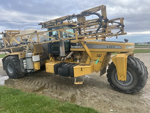 Image of Ag-Chem Terra-Gator 6303 equipment image 2