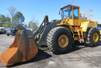 Main image Volvo L220E