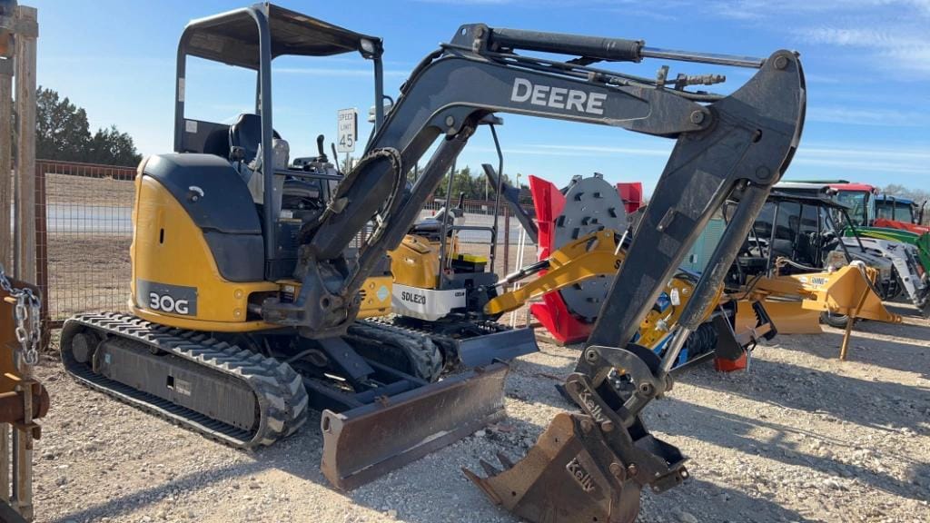 John Deere 30G Equipment Image0