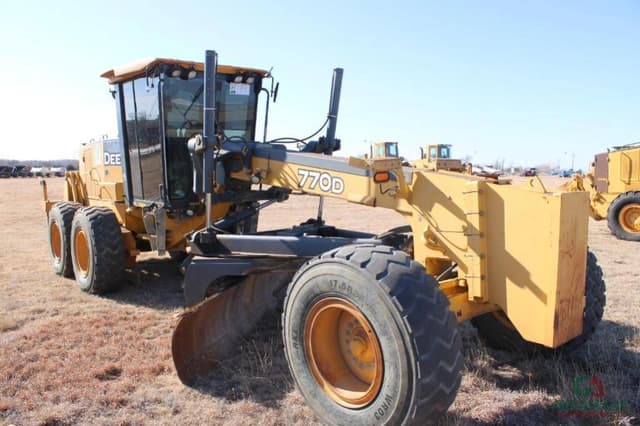 Image of John Deere 770D equipment image 1
