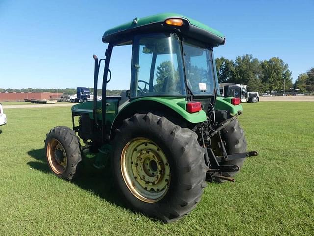 Image of John Deere 5420 equipment image 4