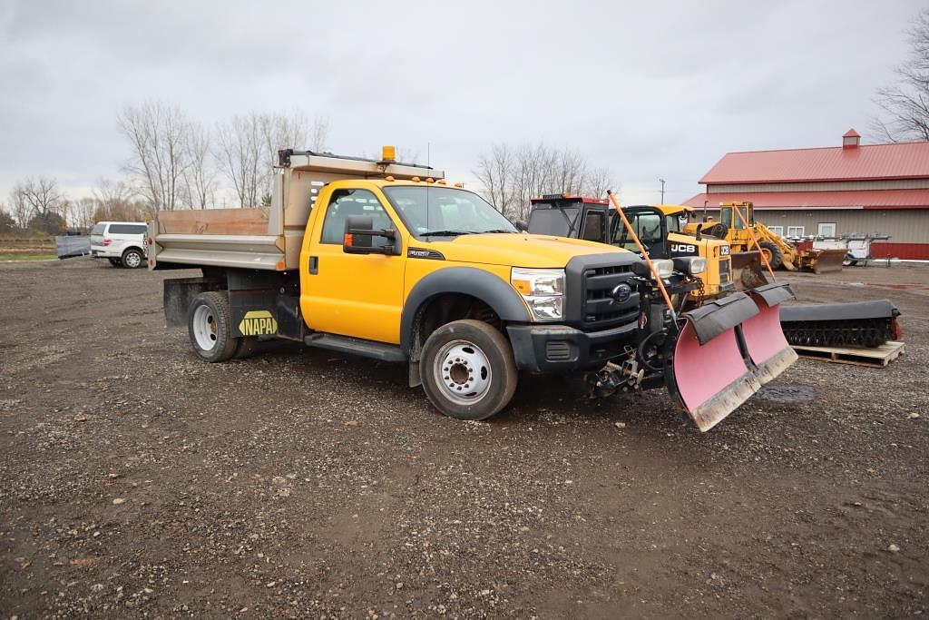 Image of Ford F-450 Primary image