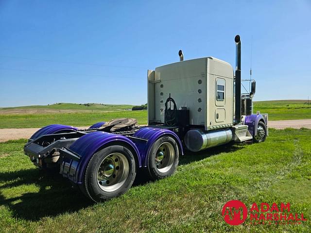 Image of Kenworth W900 equipment image 3