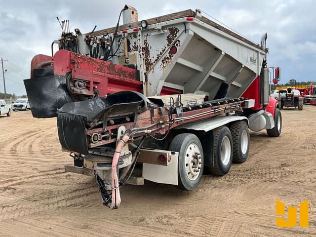 Image of Peterbilt 340 equipment image 4