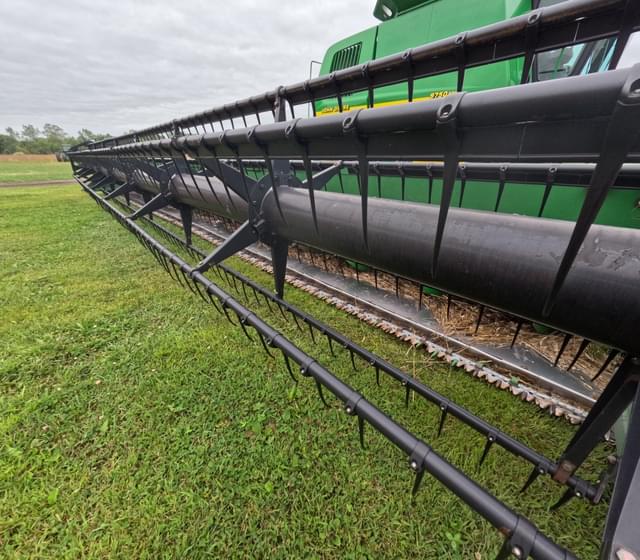 Image of John Deere 635 equipment image 2