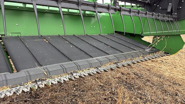 Image of John Deere 635FD equipment image 4